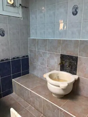 Pirinç musluklu mermer hamam kurnası
